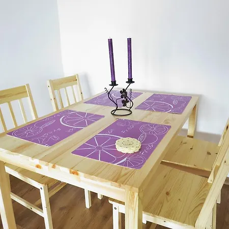 아파트 Troyl Apartament *